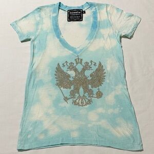 Iconic Couture Women's Light Blue Tie-Dye V-Neck Tee w/Gold Studded Design - M